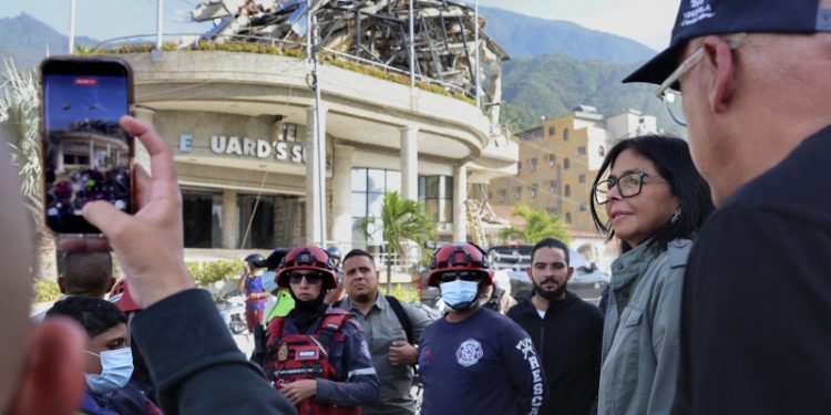 Delcy Rodríguez: Venezuela atraviesa las “horas más críticas”