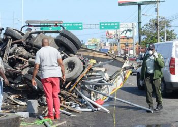 Defensor del Pueblo propone mesa técnica para cobrar daños por accidentes viales