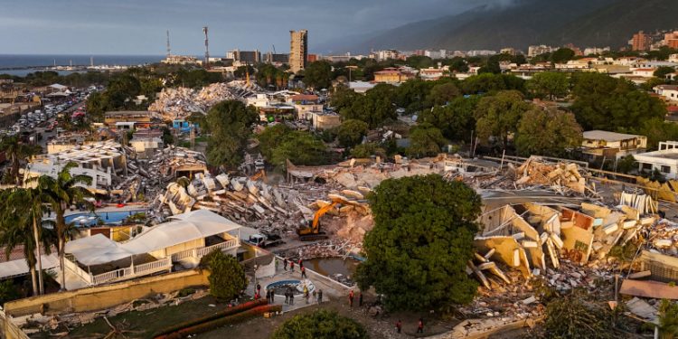 La esperanza y el desánimo caminan entre ruinas en Venezuela tras cinco días de los sismos
