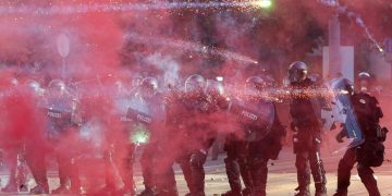 Choques durante protestas de de la cumbre del Grupo 7