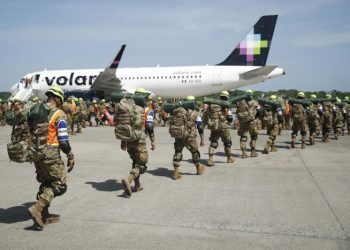 El Salvador envía personal médico y perros de rescate a Venezuela tras potentes terremotos