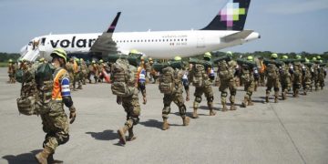 El Salvador envía personal médico y perros de rescate a Venezuela tras potentes terremotos