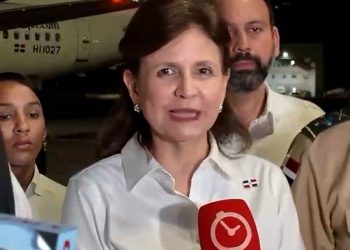 Raquel Peña recibe a rescatistas que regresaron de Venezuela y reafirma respaldo de RD tras devastador terremoto