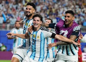 Argentina supera a Suiza y está en las semifinales