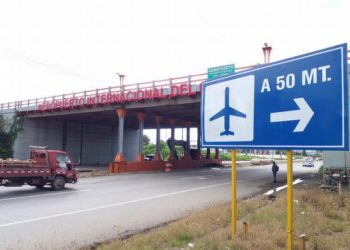 Arrestan en el aeropuerto de Santiago a hombre vinculado a fraude aduanero, drogas y otros delitos