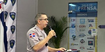 Policía y Ministerio Público buscan hombre vinculado a muerte de joven en centro estético