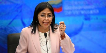 Delcy Rodríguez asegura que tiene un problema de salud, sin dar más detalles
