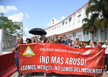 Gobierno presenta una de las cuatro modificaciones solicitadas por los médicos al Código Penal