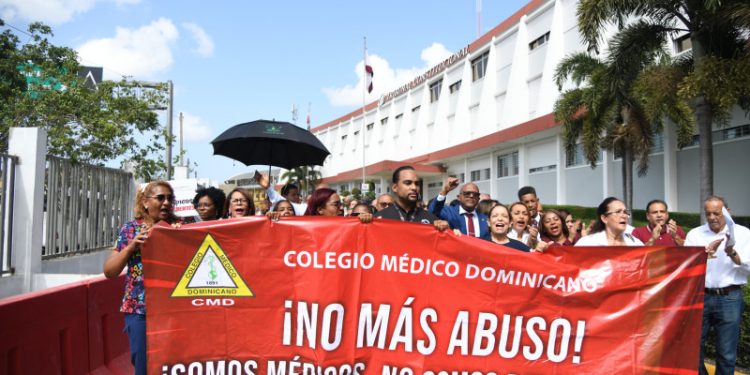 Gobierno presenta una de las cuatro modificaciones solicitadas por los médicos al Código Penal