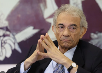 Andeclip amenaza con suspender servicios a tres de las principales ARS del país