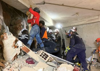 La búsqueda de desaparecidos se intensifica tras el doble terremoto en Venezuela