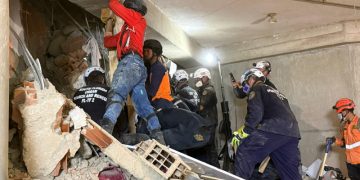 La búsqueda de desaparecidos se intensifica tras el doble terremoto en Venezuela