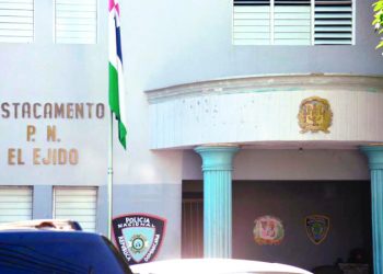 Silencio oficial tras cadáver hallado en destacamento de la Policía Nacional en Santiago