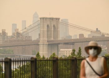 Humo peligroso de incendios forestales en Canadá afecta a EEUU
