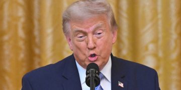 Trump acusa a China del "mayor pirateo de datos electorales de la historia" en 2020