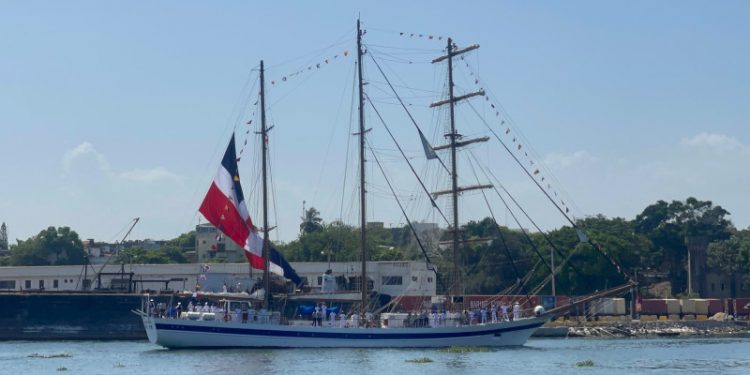 Buque escuela regresa al país tras completar crucero internacional de instrucción