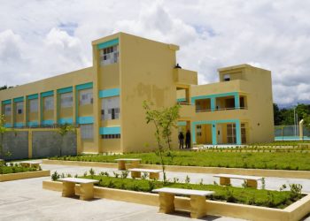 Gobierno prepara 1,500 aulas para el nuevo año escolar
