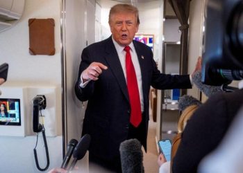 Trump solicita al Supremo que restrinjan votos por correo