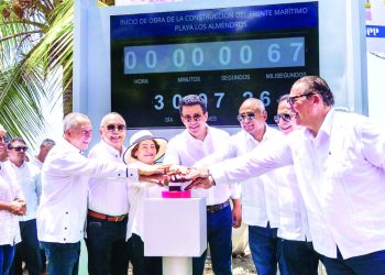 Turismo inicia el malecón de la playa Los Almendros en Baní
