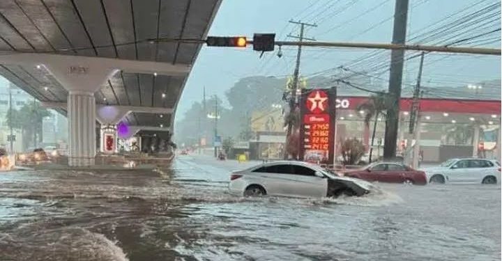 Indomet prevé aguaceros, tormentas eléctricas y mantiene cinco provincias en alerta