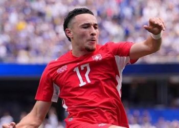 Dominicano Rubén Vargas viste de héroe a Suiza con el penal de la clasificación
