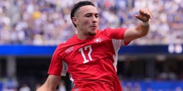 Dominicano Rubén Vargas viste de héroe a Suiza con el penal de la clasificación