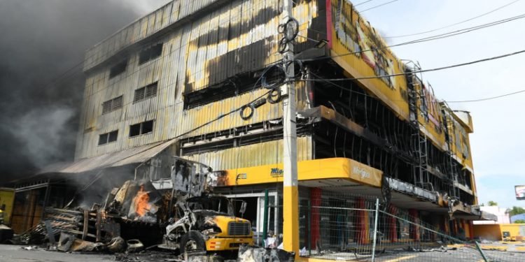 En menos de 6 meses, dos tiendas de L&R Comercial han sido destruidas por incendios