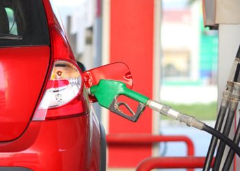 Por tercera semana consecutiva, Gobierno aumenta precios de gasolina y gasoil regular