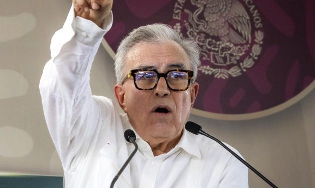 Gobernador mexicano regresa a su cargo en Sinaloa que dejó tras ser señalado en EEUU de narcotráfico