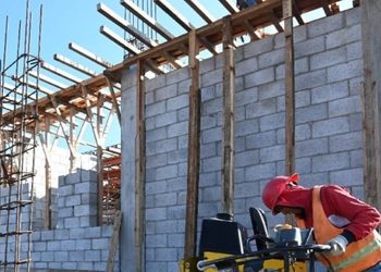 Salario mínimo de construcción sube 20 % en República Dominicana: así quedan las tarifas