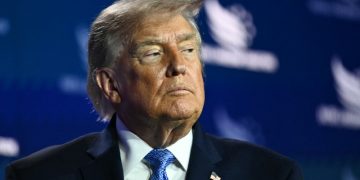 Trump advierte a Irán que tiene una "última oportunidad" para firmar un "buen" acuerdo