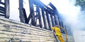 Bomberos indican causas de incendios en Santiago