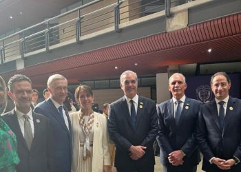 Abinader participa toma de mando presidencial de Abelardo de la Espriella en Colombia