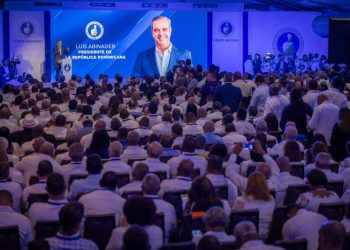 Abinader y Delignes liderarán el PRM tras pacto de plancha única