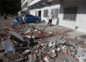 Aumenta a 169 la cifra de muertos por el terremoto en Colombia