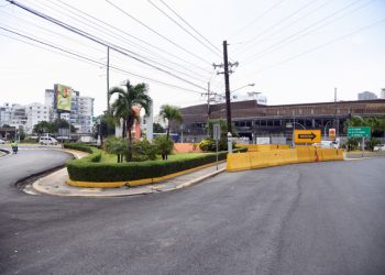 Reorganizan el tránsito entorno a la Plaza de la Bandera