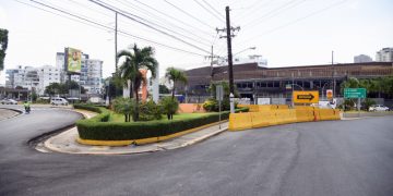 Reorganizan el tránsito entorno a la Plaza de la Bandera