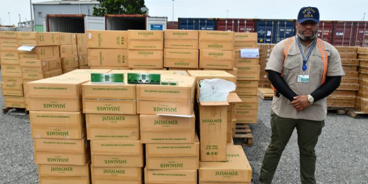Aduanas detiene contrabando de 4.5 millones de cigarrillos y casi mil televisores