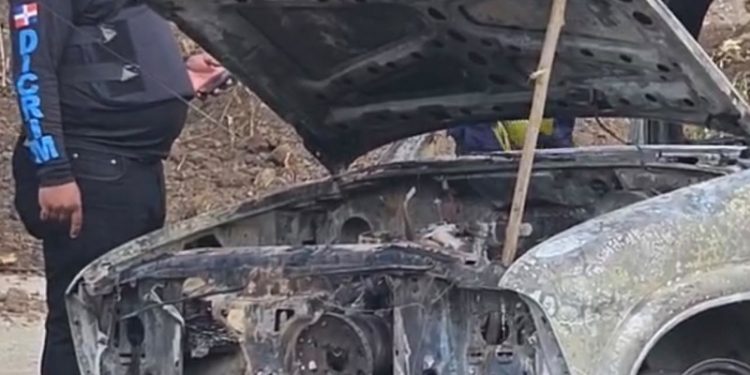 Hallan hombre calcinado junto a un vehículo incendiado en una mina de La Vega