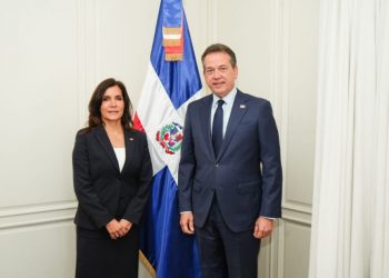 Nuevo canciller Bisonó se reúne con embajadora de Estados Unidos, Leah Campos