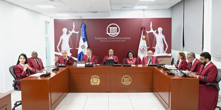 El Tribunal Constitucional varía su criterio sobre los cargos directivos en los partidos