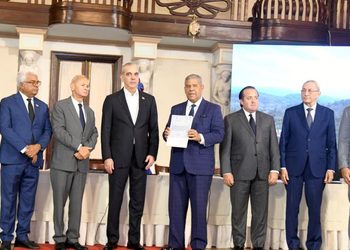 El gobierno formaliza la titulación de dos parques nacionales