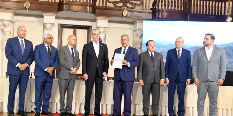 El gobierno formaliza la titulación de dos parques nacionales