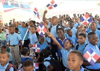 Educación arranca hoy nuevo año escolar en el país