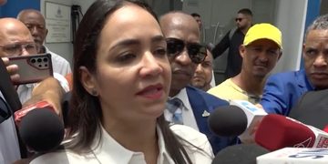 Faride reaparece ante los medios y habla de bandas desarticuladas