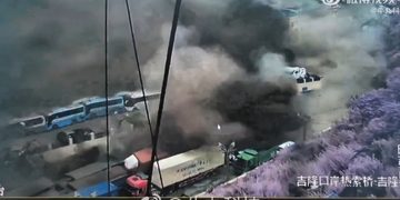 Aumentan a 55 los muertos y a 403 los desaparecidos en la riada masiva en Nepal