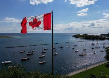 Trump ordena cambiar el nombre del lago Ontario a lago "América"