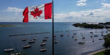 Trump ordena cambiar el nombre del lago Ontario a lago "América"