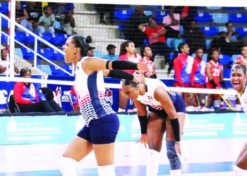 Las Reinas superan a Cuba y este sábado se miden a Canadá por el boleto a los Olímpicos