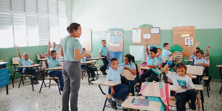 El año escolar comenzará con 120 mil nuevos estudiantes